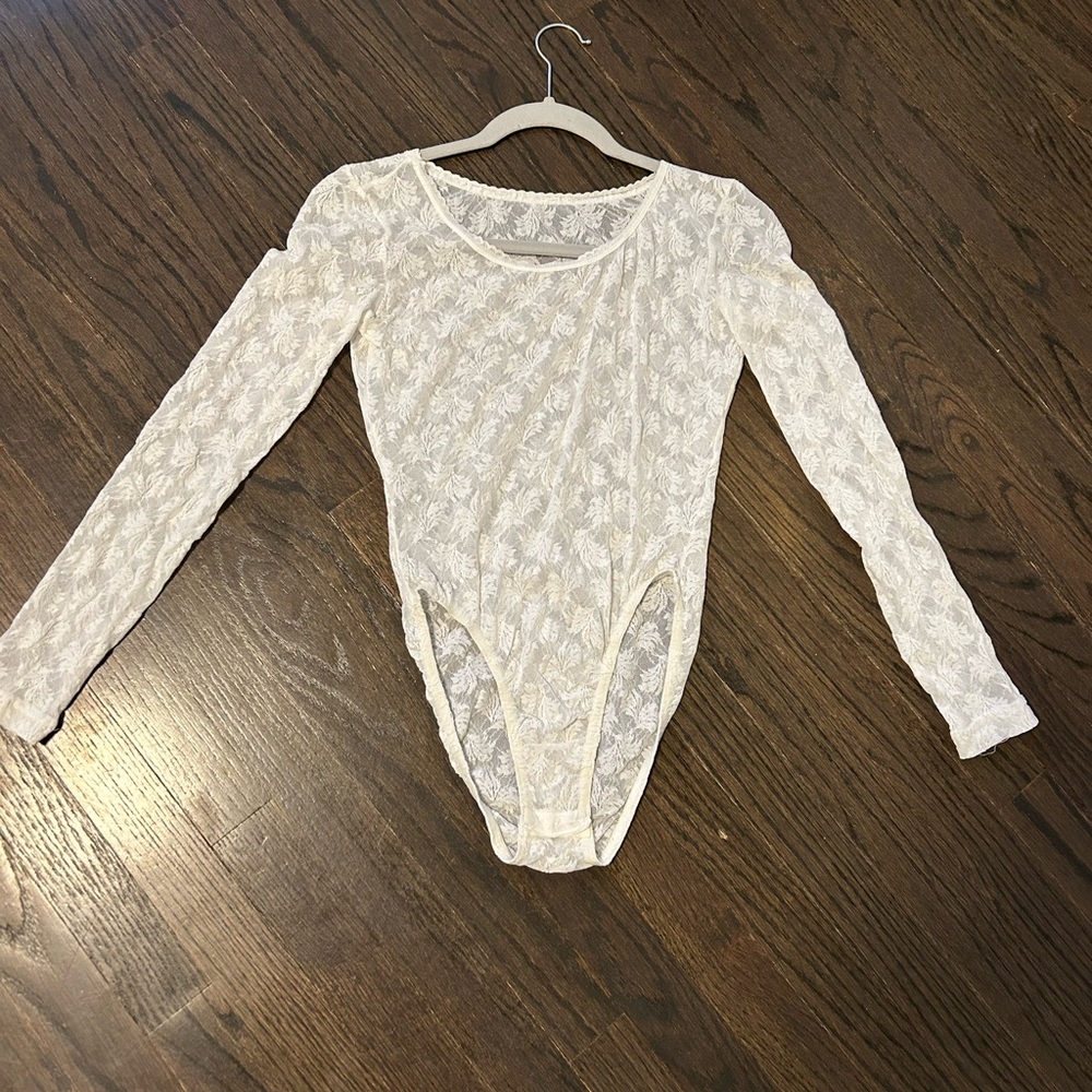 Womens size medium Ivory Lace Long-Sleeve One-Piece Bodysuit